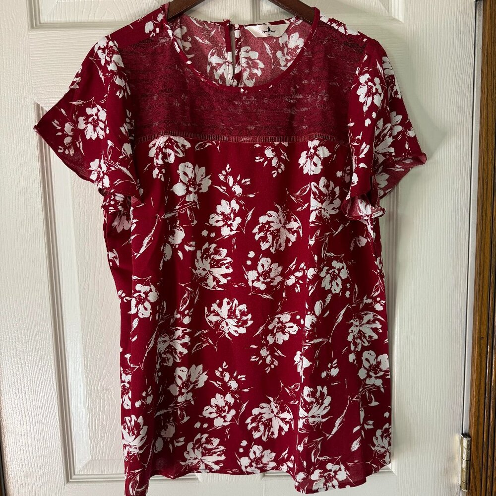 Agnes Orinda Size‎ 2X Red Blouse with Lace accent on round neckline